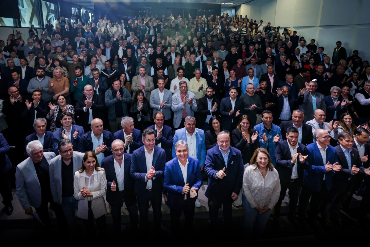 Córdoba: FACE acompañó la entrega de aportes a cooperativas eléctricas e invitó al Congreso Nacional